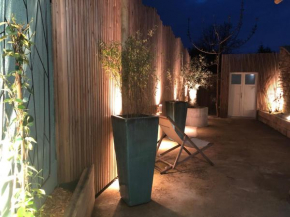 DU MANN petite maison jardin à 100m du port de Vannes avec PARKING